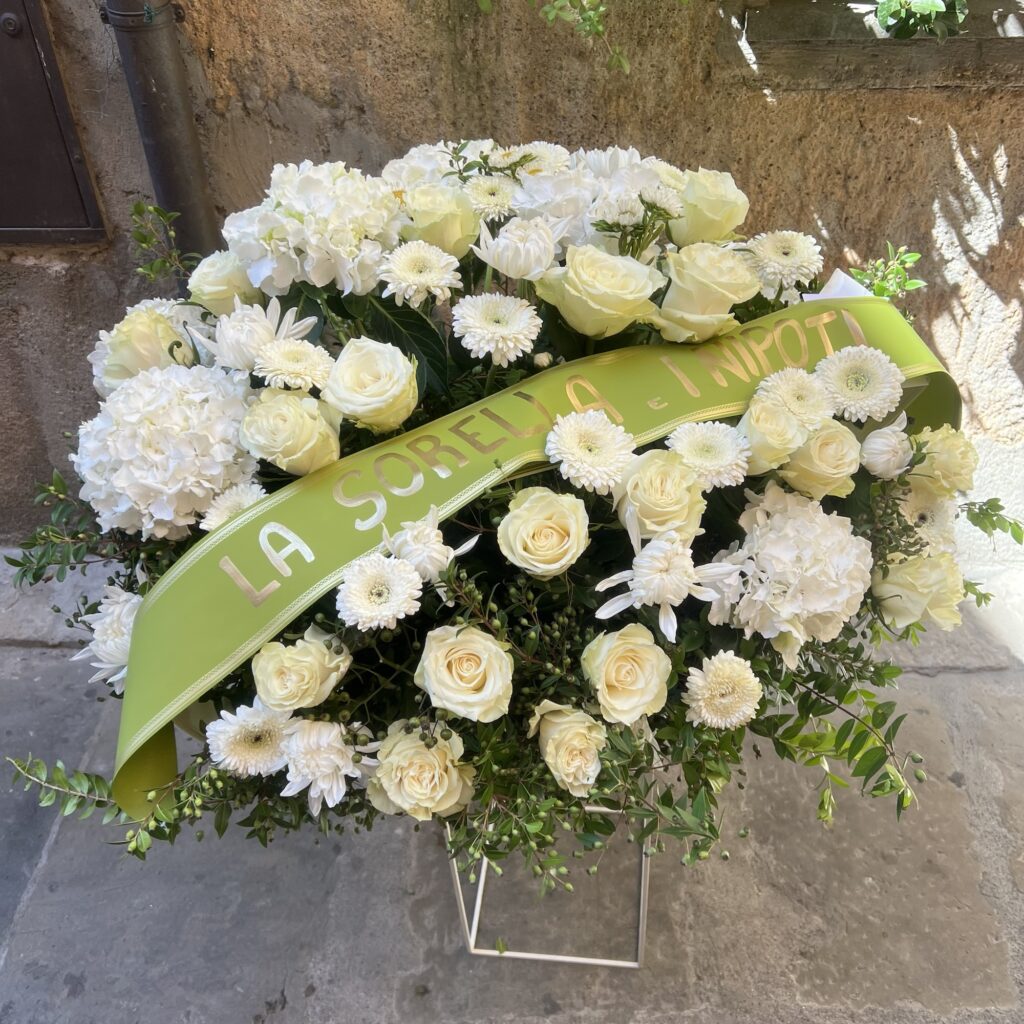 Cuscino fiori bianchi grande